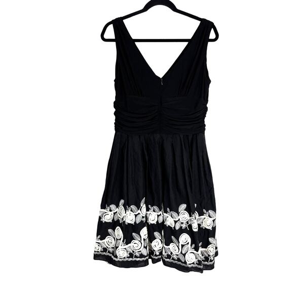Whimsygoth Black Tulle Dress with White Floral Trim Women’s 14 Dark Romance - Picture 3 of 10